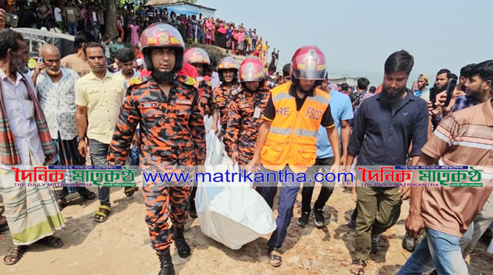 দৌলতদিয়ায় পদ্মা নদী থেকে ডুবে যাওয়া বাসসহ  ২৬জনের মরদেহ উদ্ধার॥পরিবারের কাছে হস্তান্তর